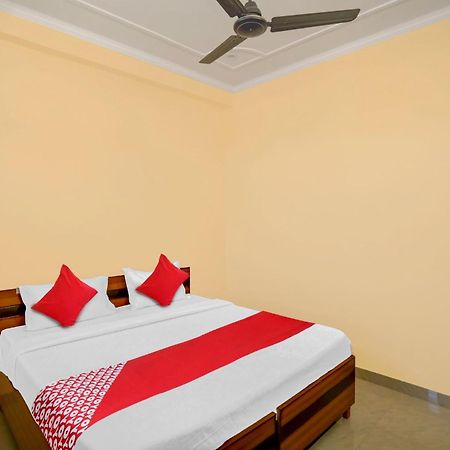 Hotel O Pari Hotel Gáziábád Kültér fotó